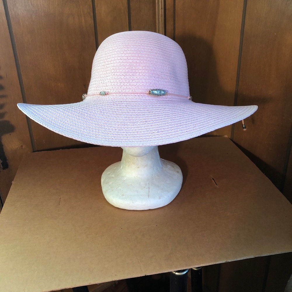 Ladies wide brim hat